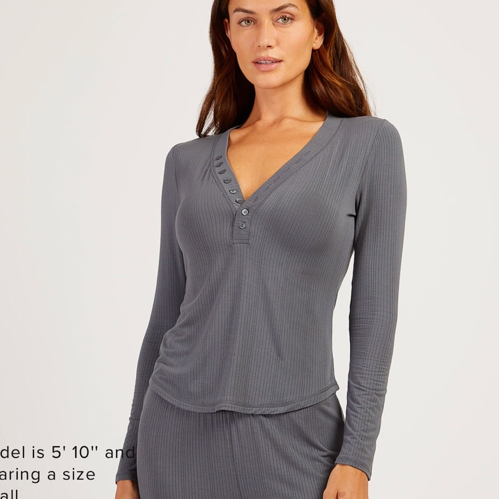 Mott & Bow LOUNGE LONG SLEEVE HENLEY in Granite